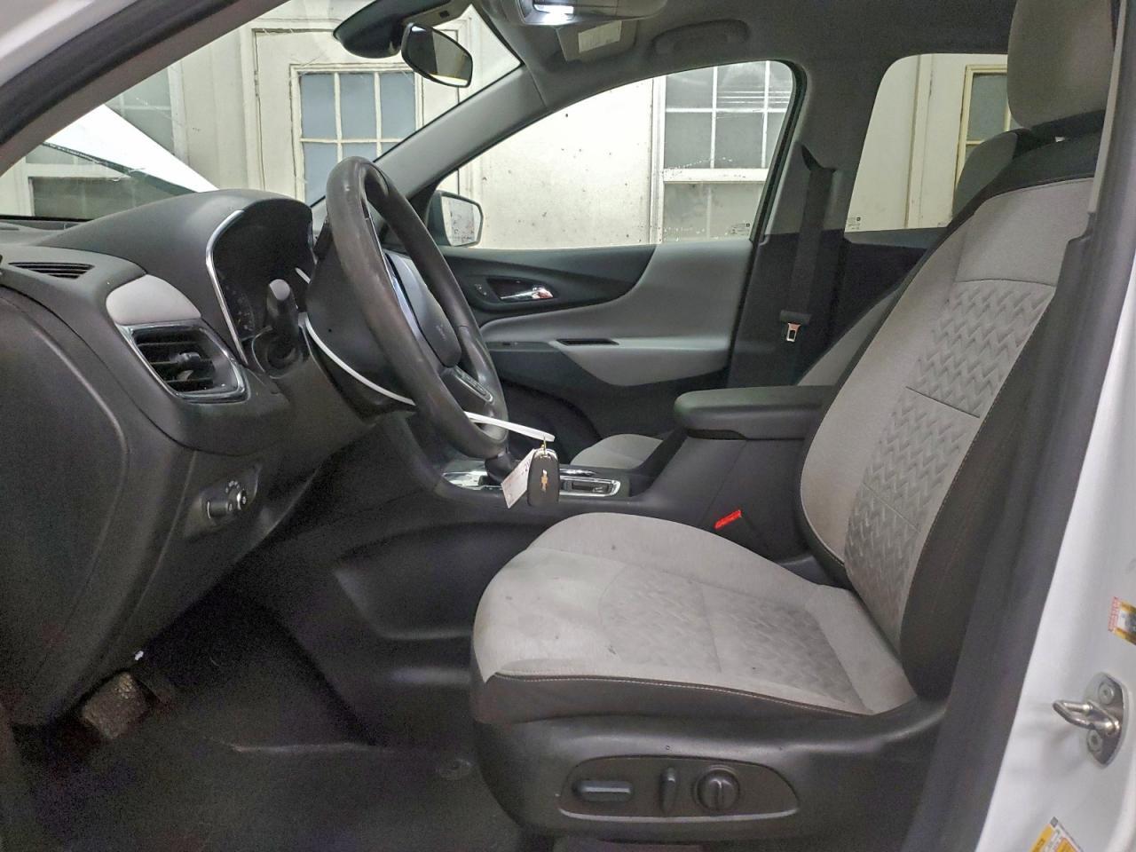 2022 Chevrolet Equinox Ls - Фото 7