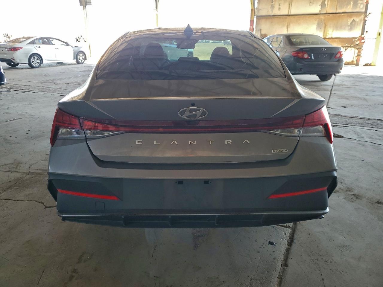 2024 Hyundai Elantra Blue - Фото 6