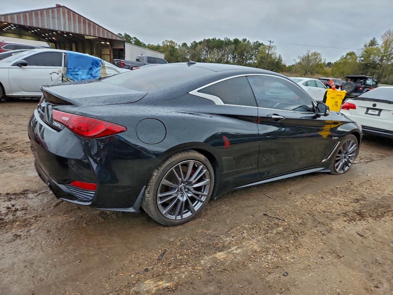 2017 Infiniti Q60 Red Sport 400 - Фото 3