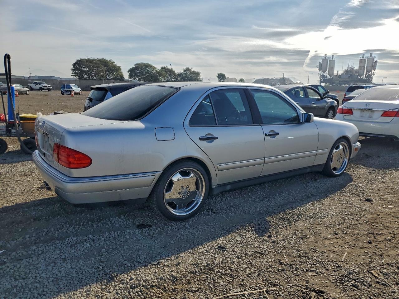 1997 Mercedes-Benz E 320 - Фото 3