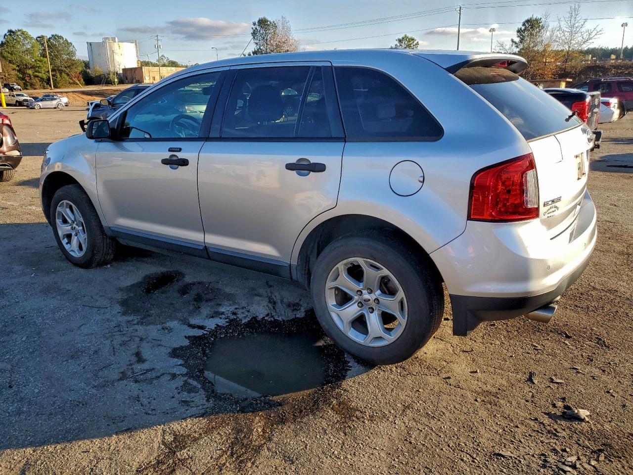 2013 Ford Edge Se - Фото 2