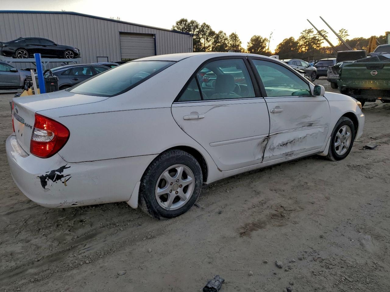 2003 Toyota Camry Le - Image 3