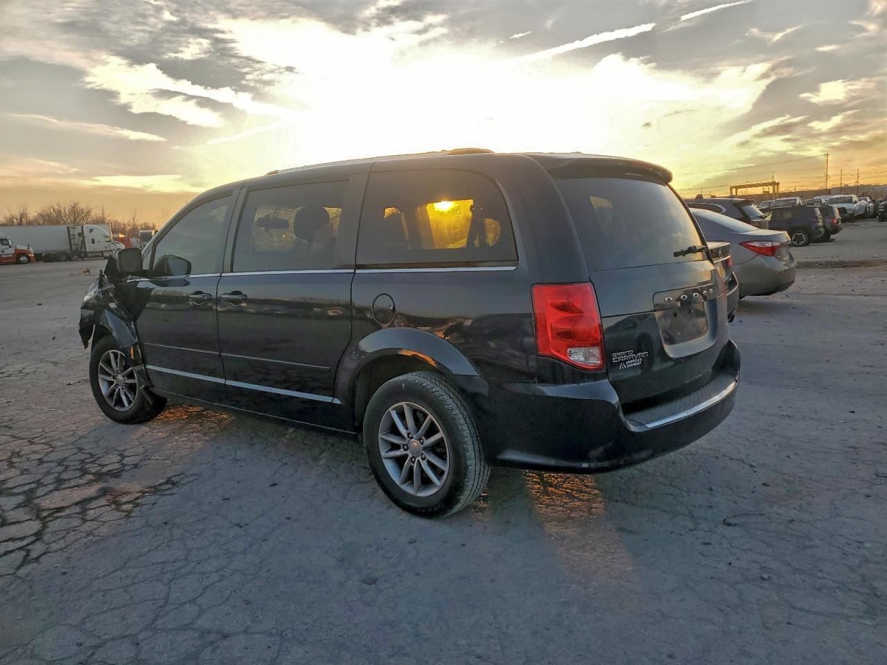 2014 Dodge Grand Caravan Sxt - Фото 2