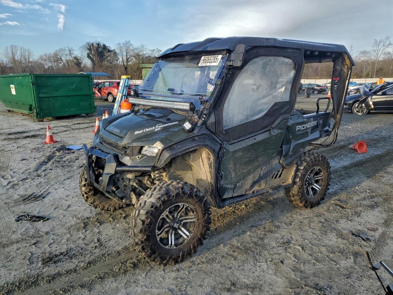 2025 Honda Pioneer 1000 Utility Vehicle - Фото 2