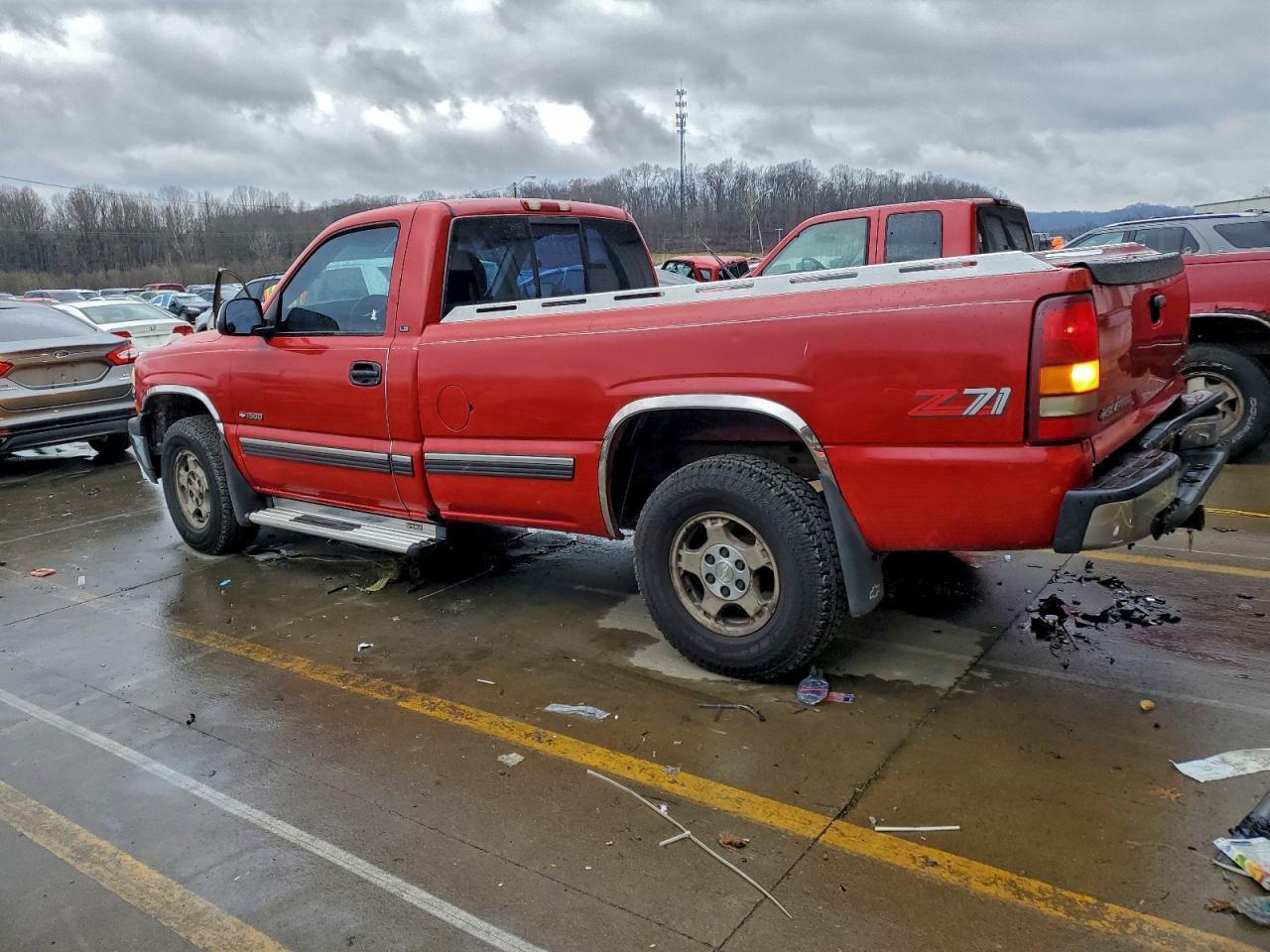 2000 Chevrolet Silverado K1500 - Image 2