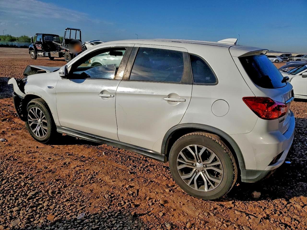2018 Mitsubishi Outlander Sport Es - Фото 2