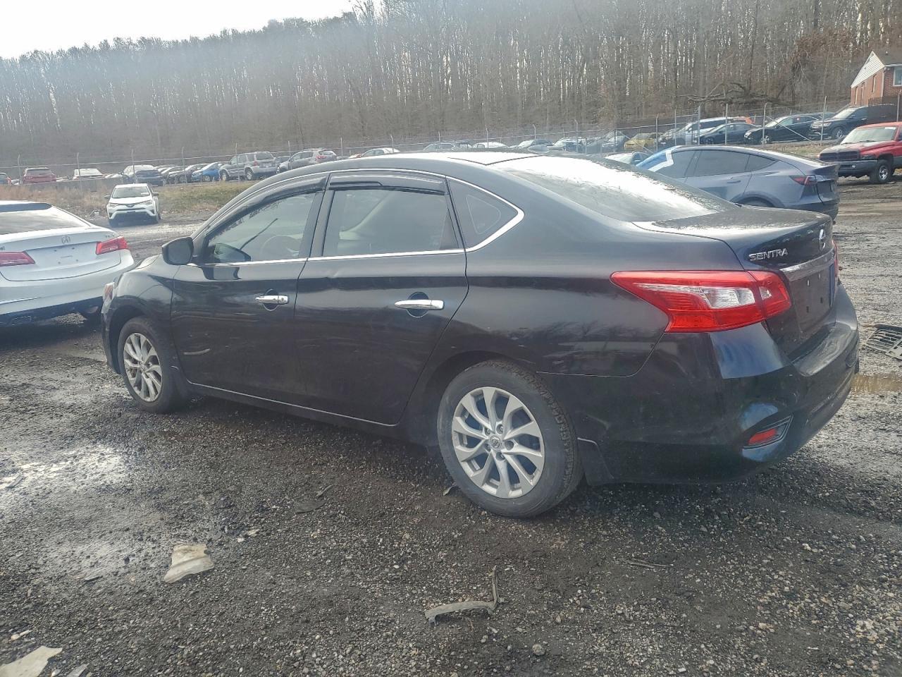 2018 Nissan Sentra S - Фото 2