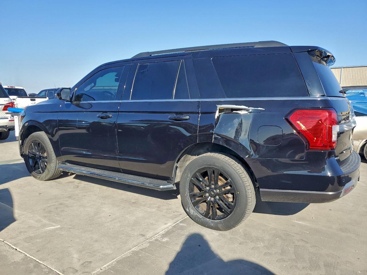 2022 Ford Expedition Xlt - Фото 2