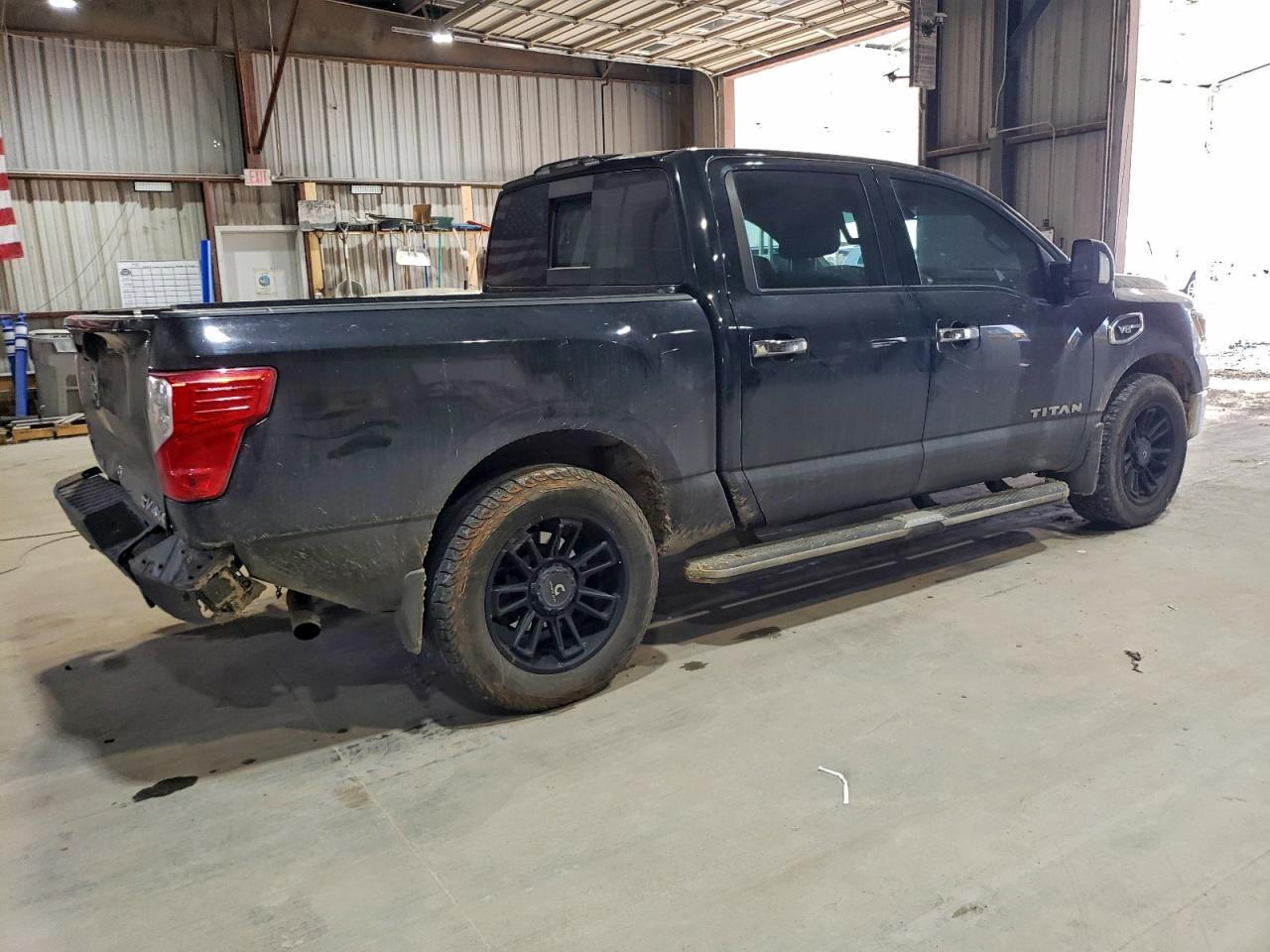 2017 Nissan Titan Sv - Фото 3