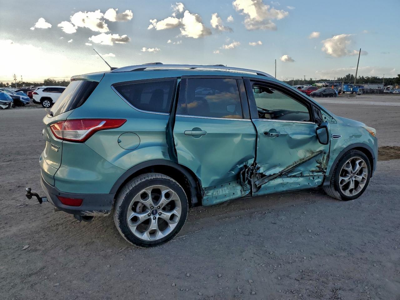 2013 Ford Escape Titanium - Image 3