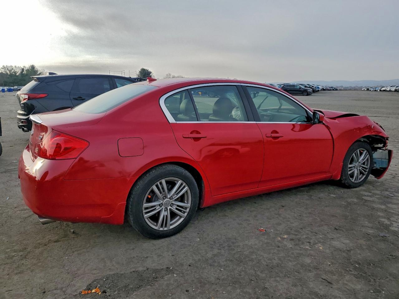2013 Infiniti G37 Base - Фото 3
