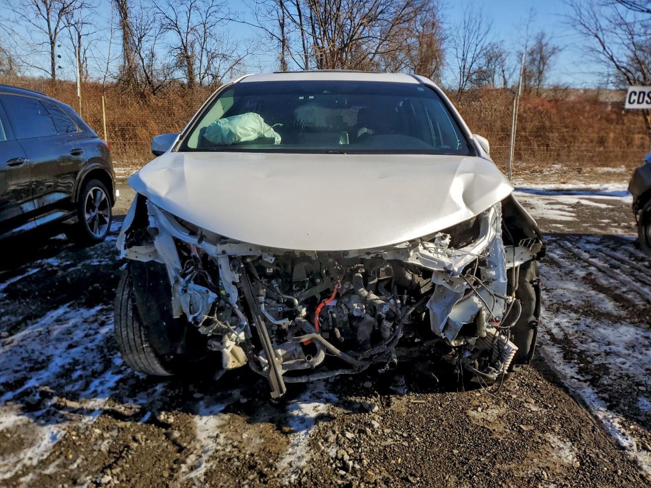 2024 Toyota Sienna Xle - Image 5