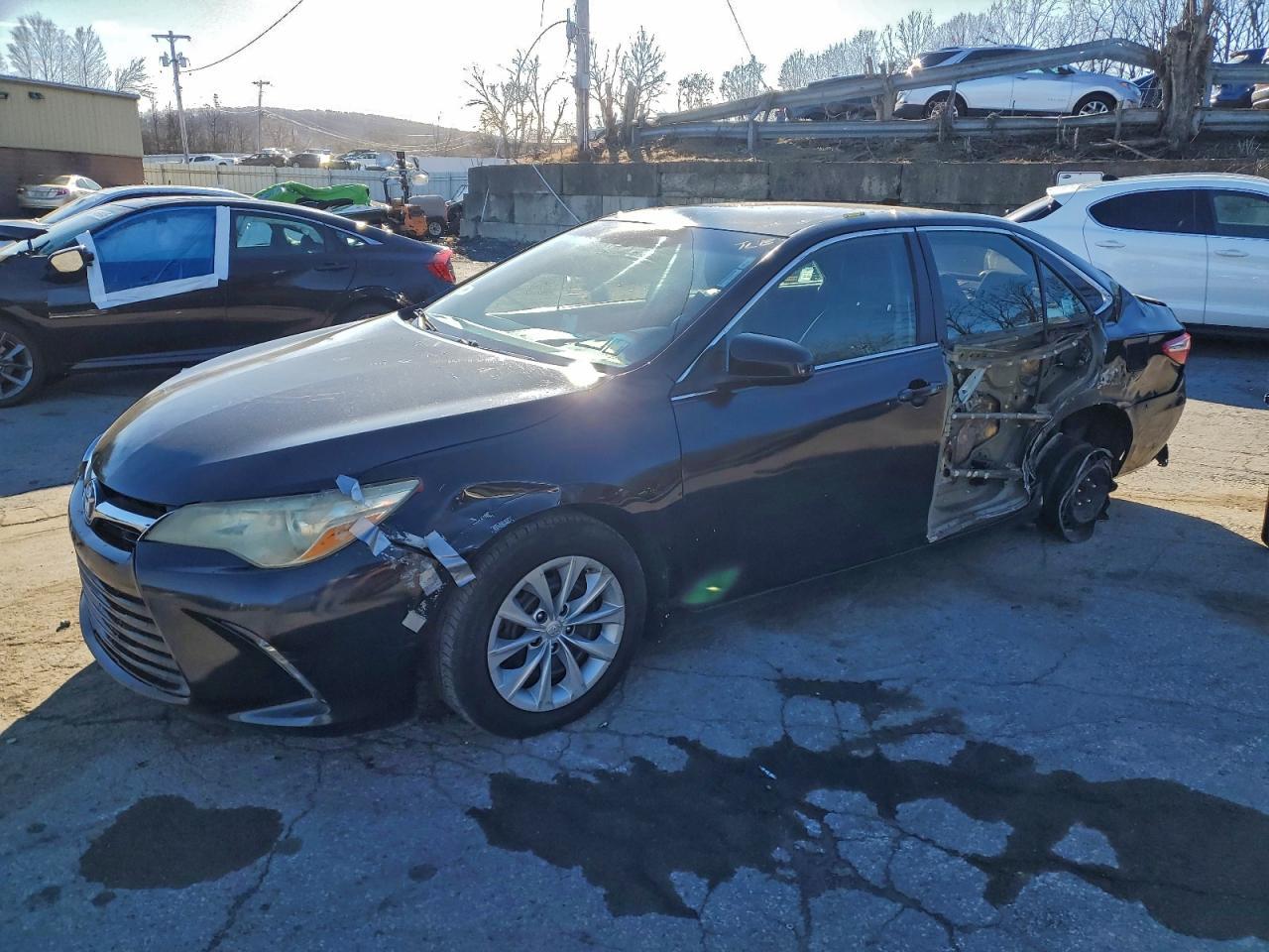 2016 Toyota Camry Hybrid Le