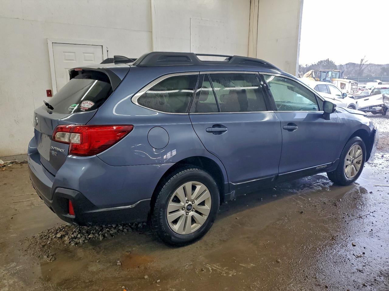 2018 Subaru Outback 2.5I Premium - Фото 3