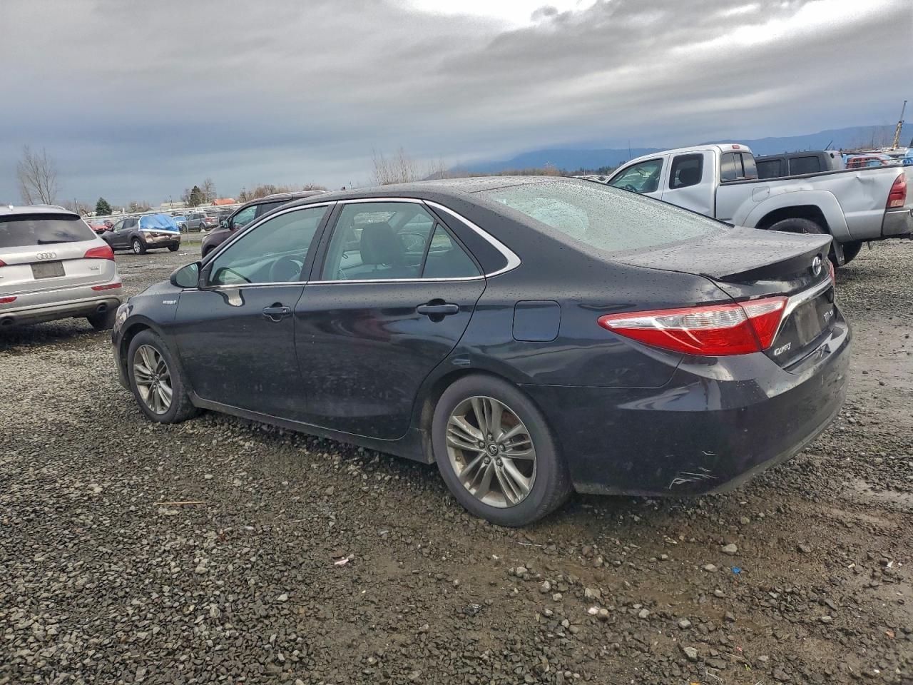 2015 Toyota Camry Hybrid - Фото 2