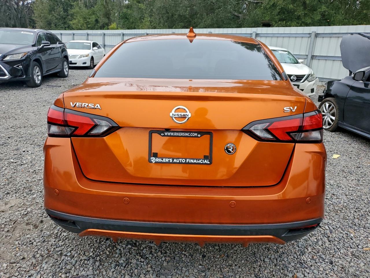 2020 Nissan Versa Sv - Image 6