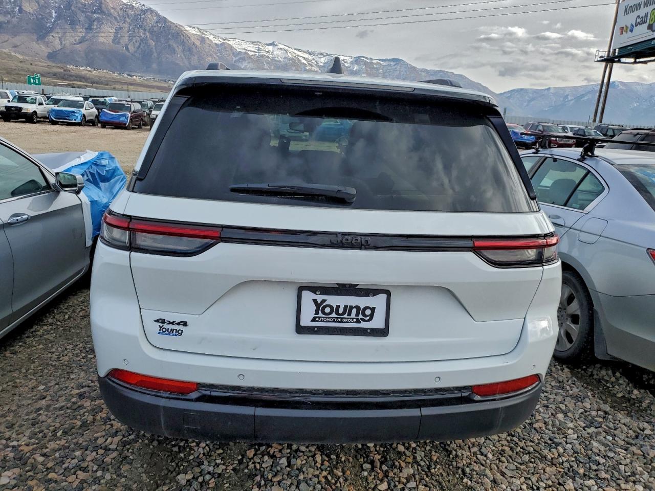 2023 Jeep Grand Cherokee Laredo - Фото 6