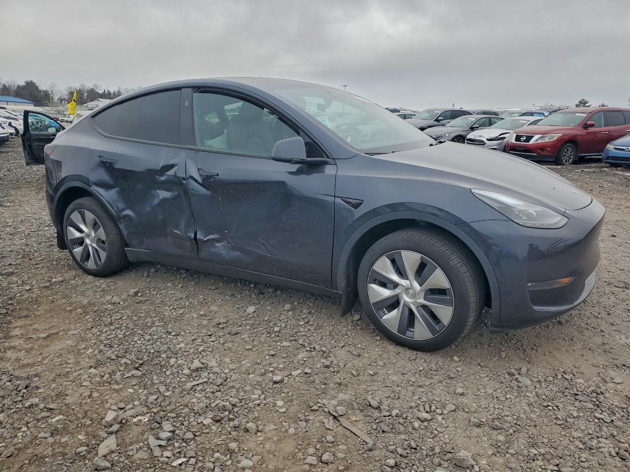 2024 Tesla Model Y - Image 4