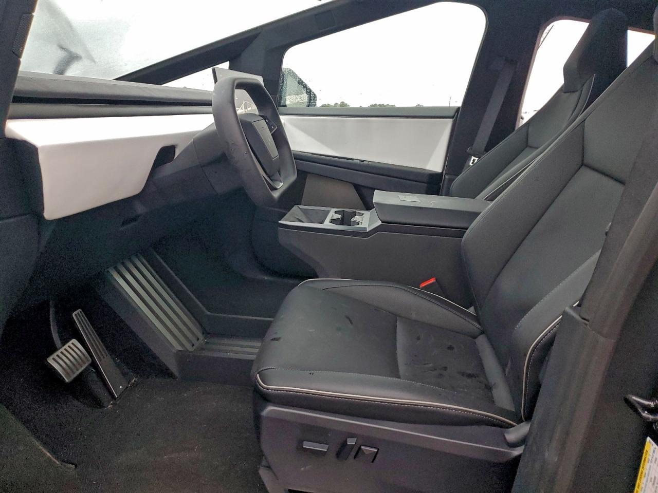 2024 Tesla Cybertruck - Фото 7