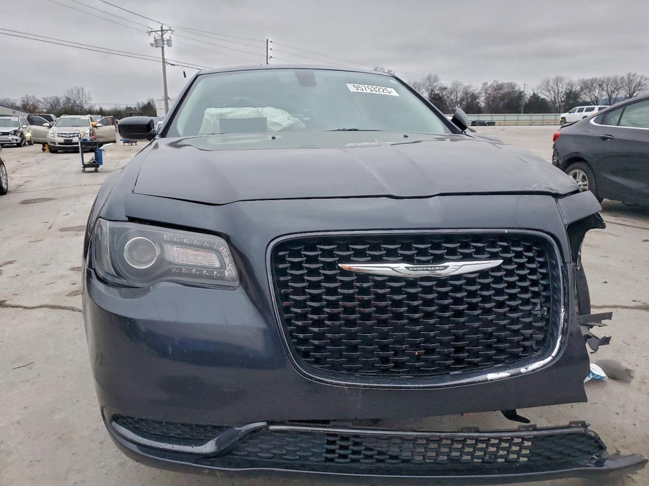 2019 Chrysler 300 Touring - Фото 5