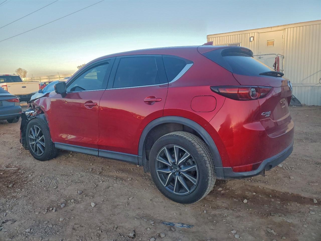 2017 Mazda Cx-5 Grand Touring - Image 2