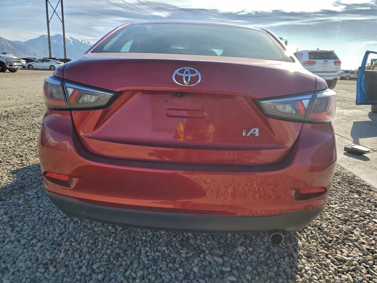 2017 Toyota Yaris Ia - Фото 6