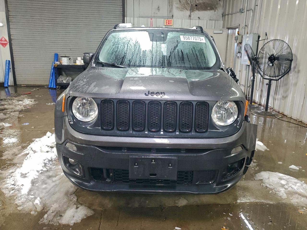 2016 Jeep Renegade Latitude - Image 5