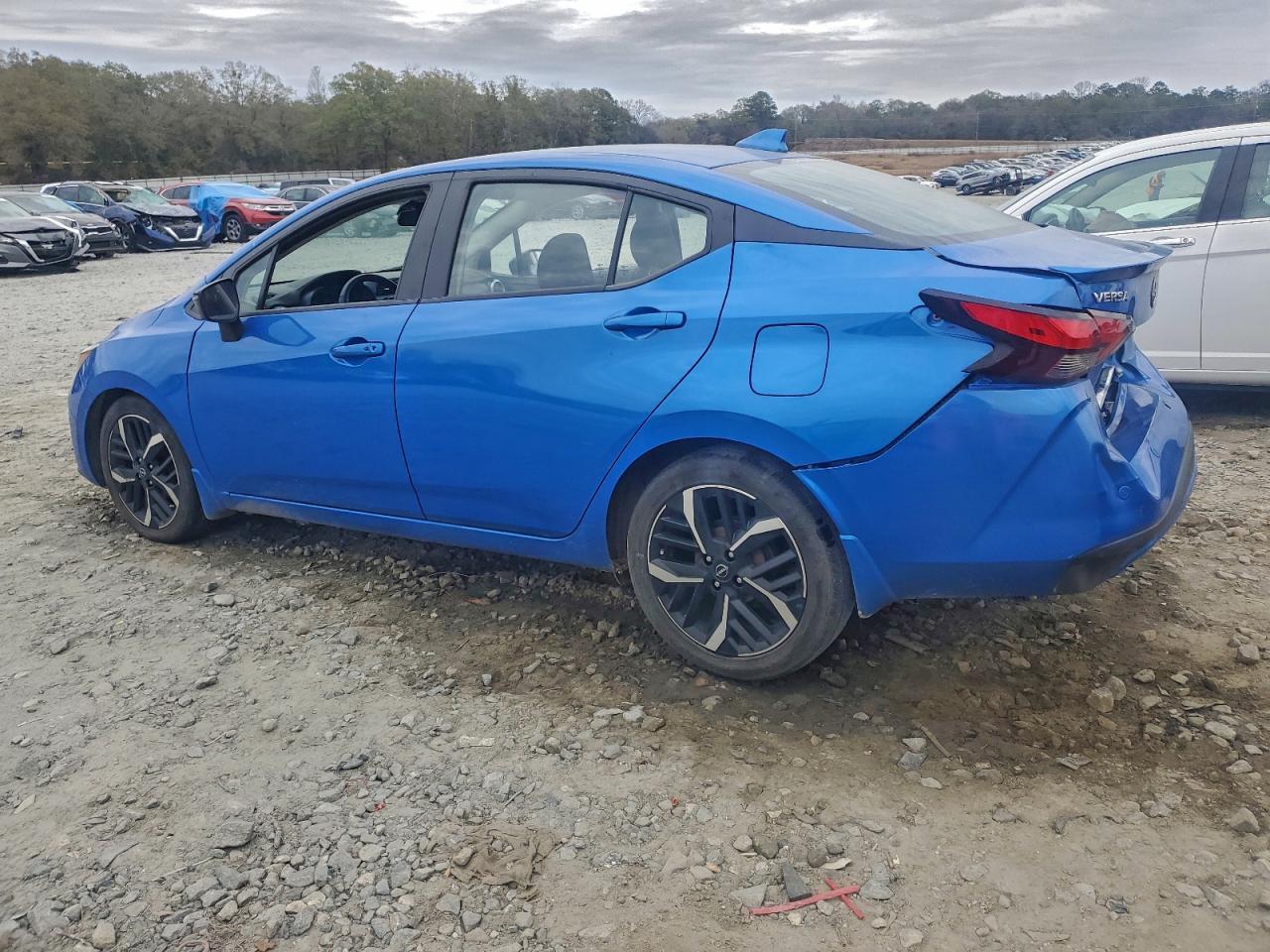 2023 Nissan Versa Sr - Фото 2