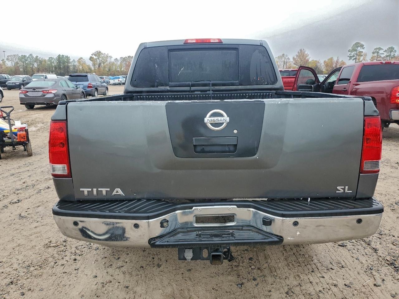 2011 Nissan Titan S - Фото 6