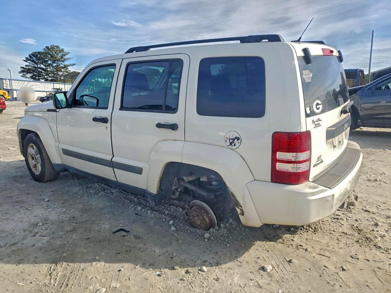 2010 Jeep Liberty Sport - Фото 2