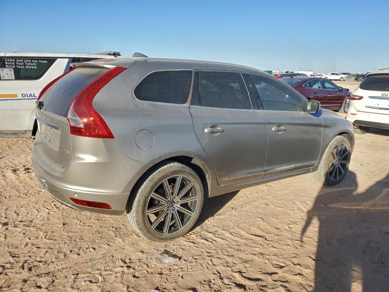 2015 Volvo Xc60 T5 Platinum - Image 3