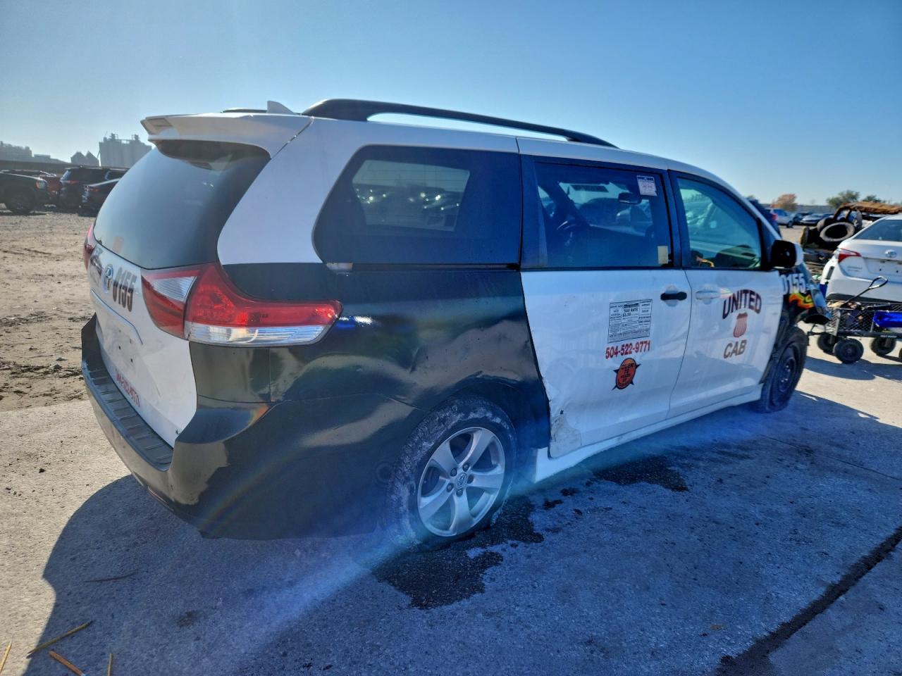 2018 Toyota Sienna Le - Фото 3
