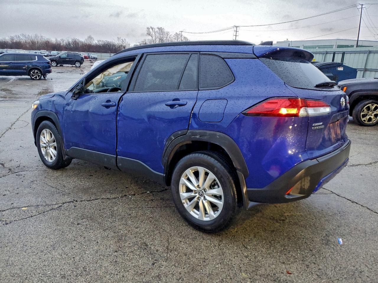 2025 Toyota Corolla Cross Le - Image 2