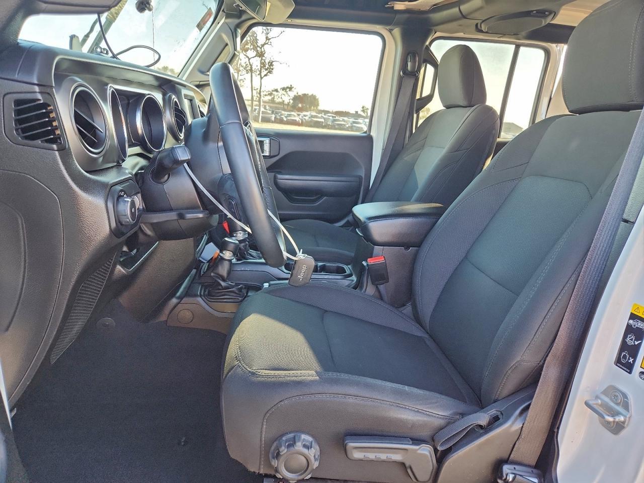 2022 Jeep Wrangler Unlimited Sport - Фото 7