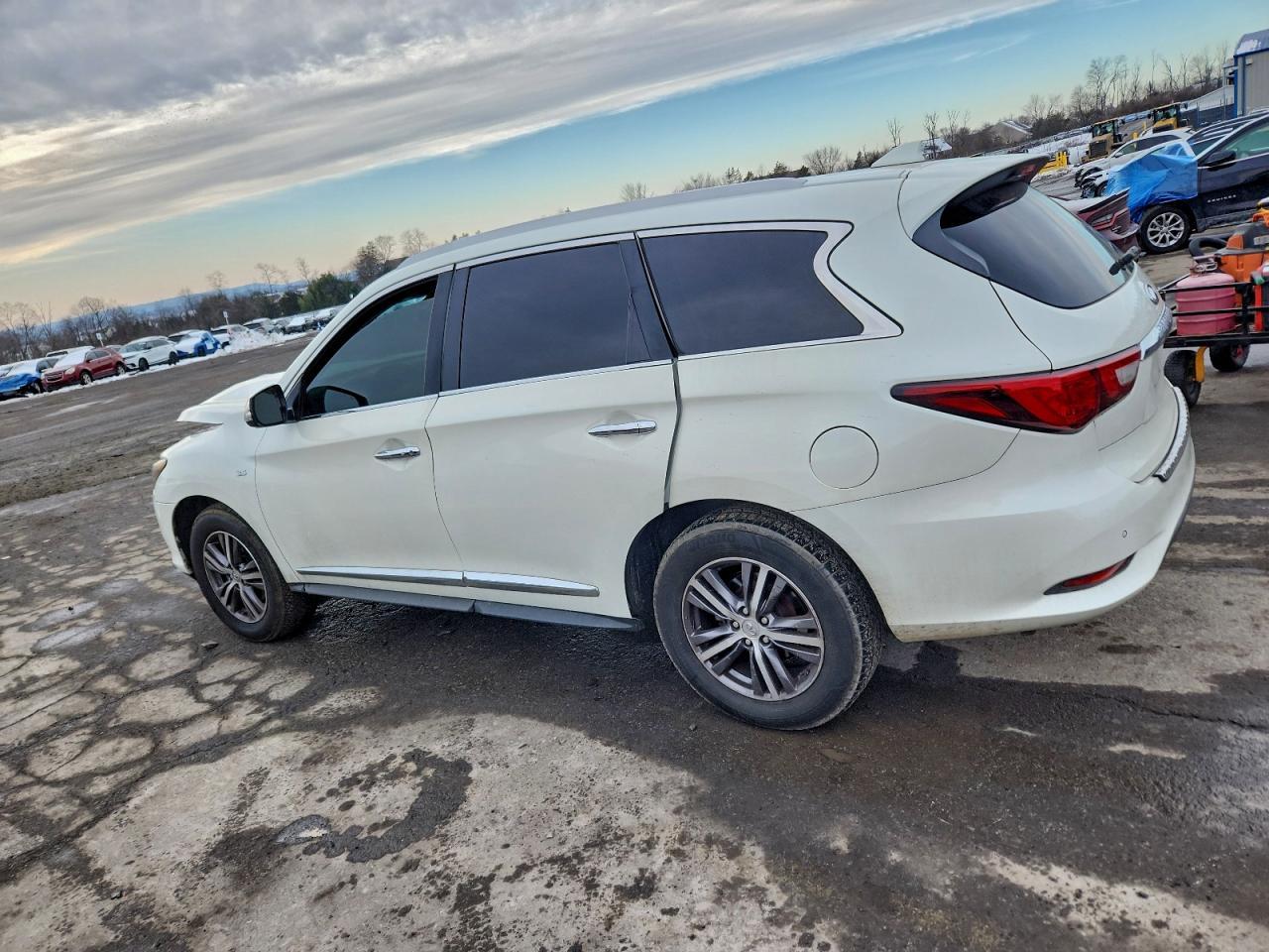 2016 Infiniti Qx60 - Image 2