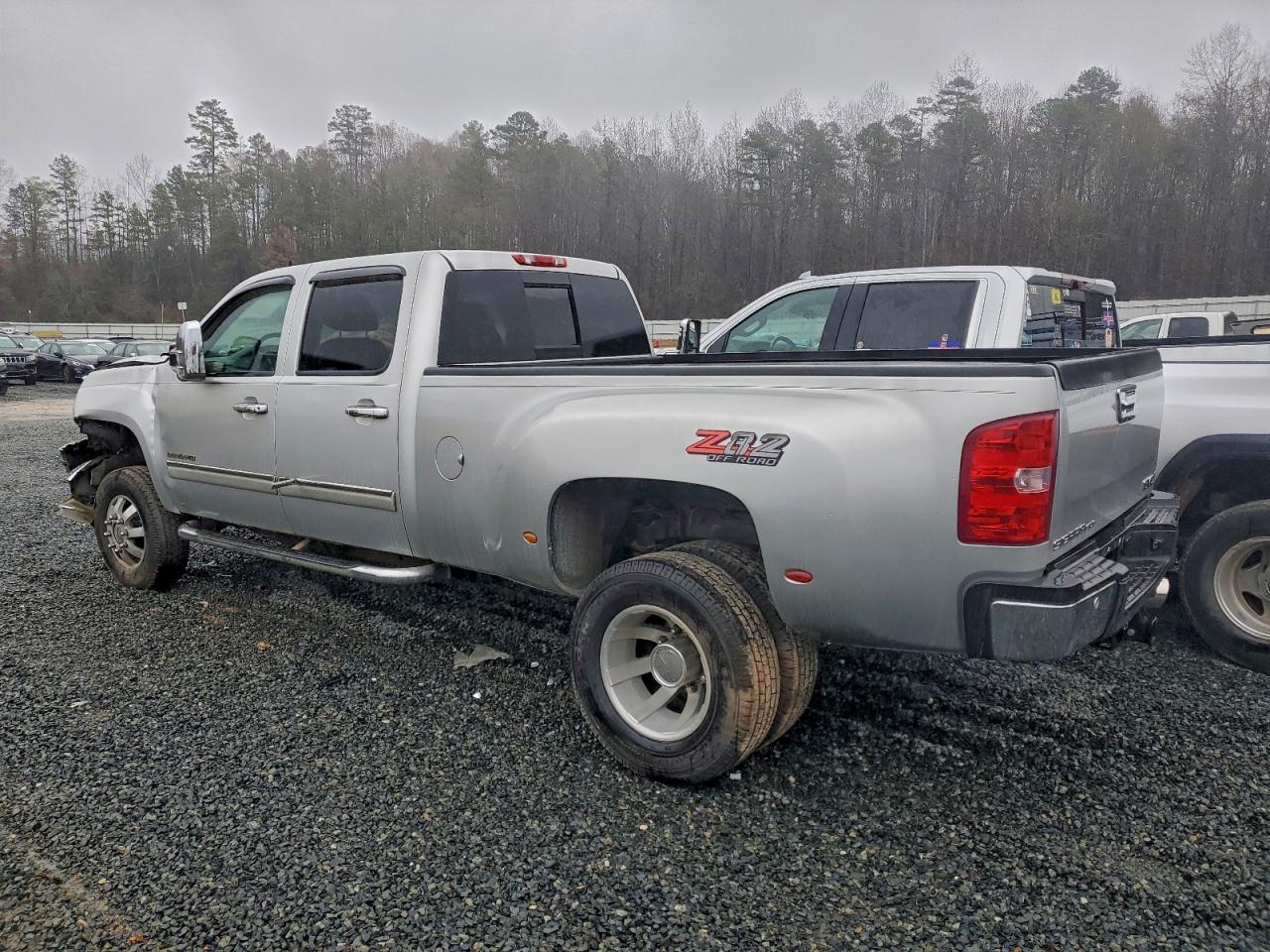 2011 GMC Sierra K3500 Slt - Image 2