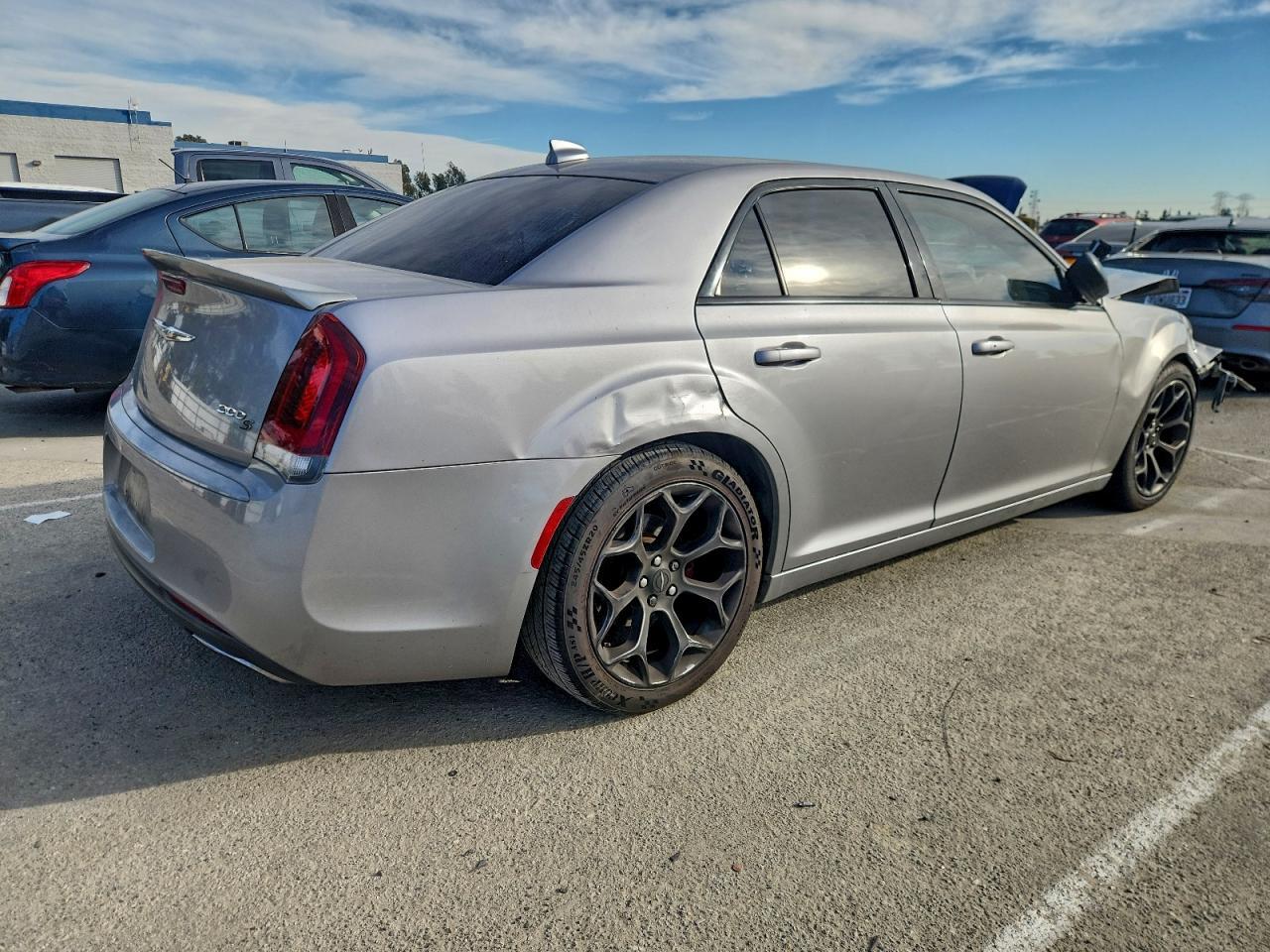 2016 Chrysler 300 S - Image 3