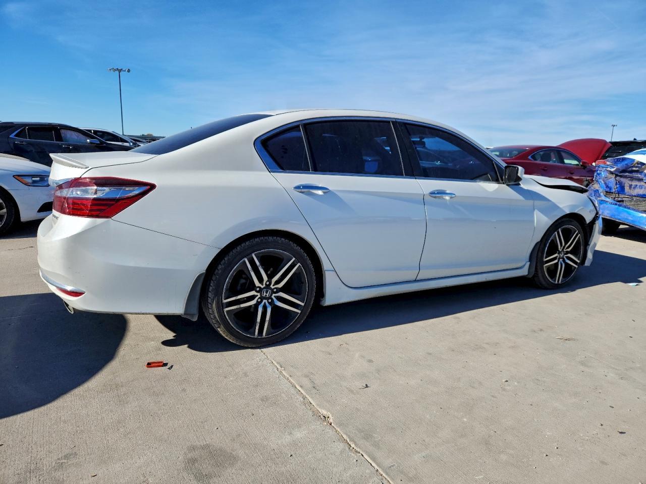 2017 Honda Accord Sport - Фото 3