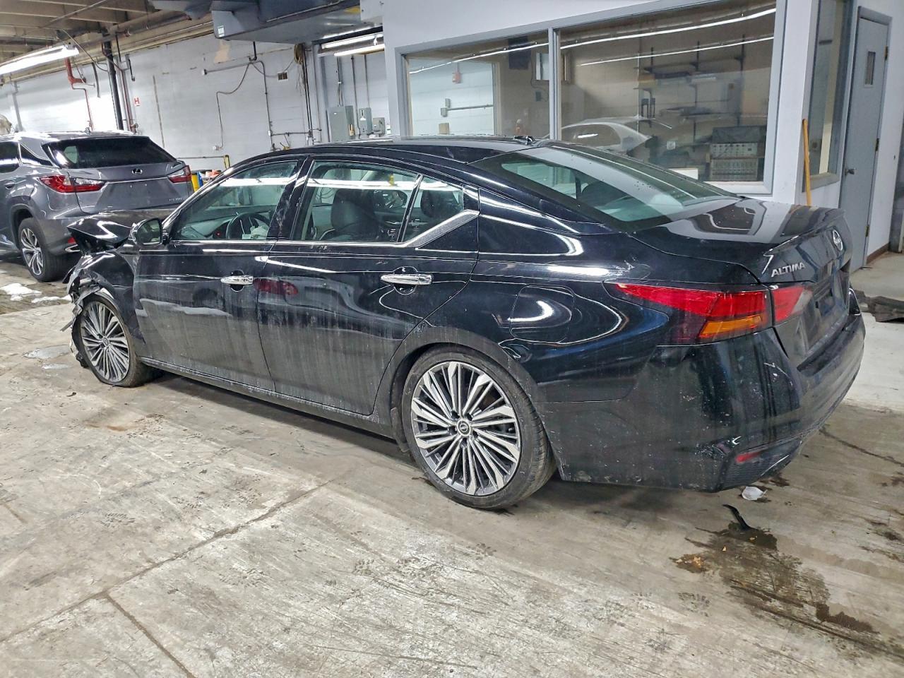 2023 Nissan Altima Sl - Фото 2