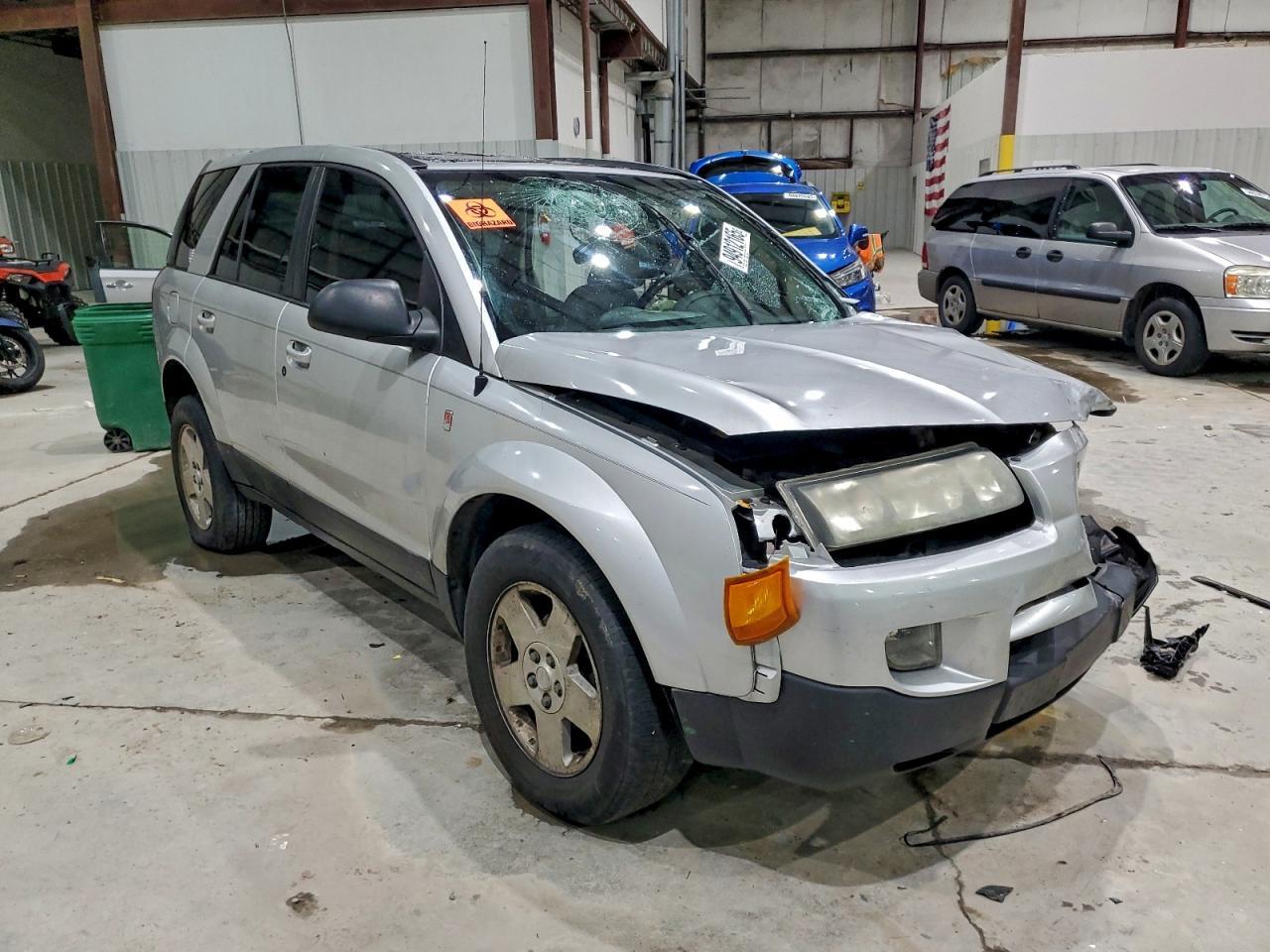 2004 Saturn Vue - Image 4