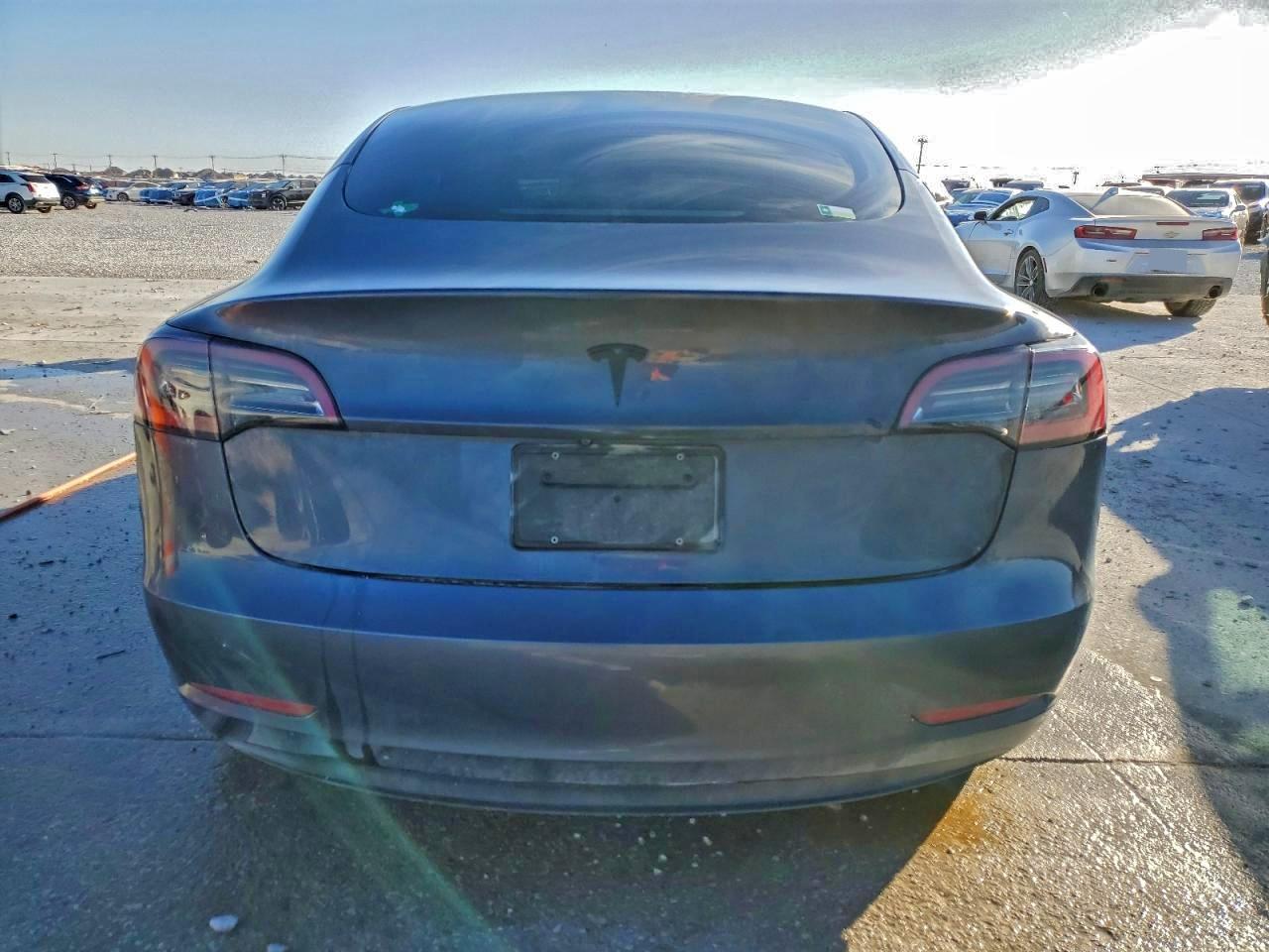 2023 Tesla Model 3 - Фото 6