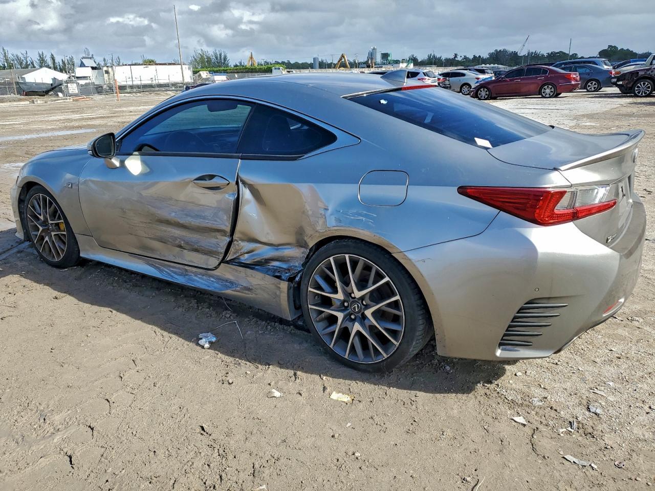 2016 Lexus Rc 200T - Фото 2