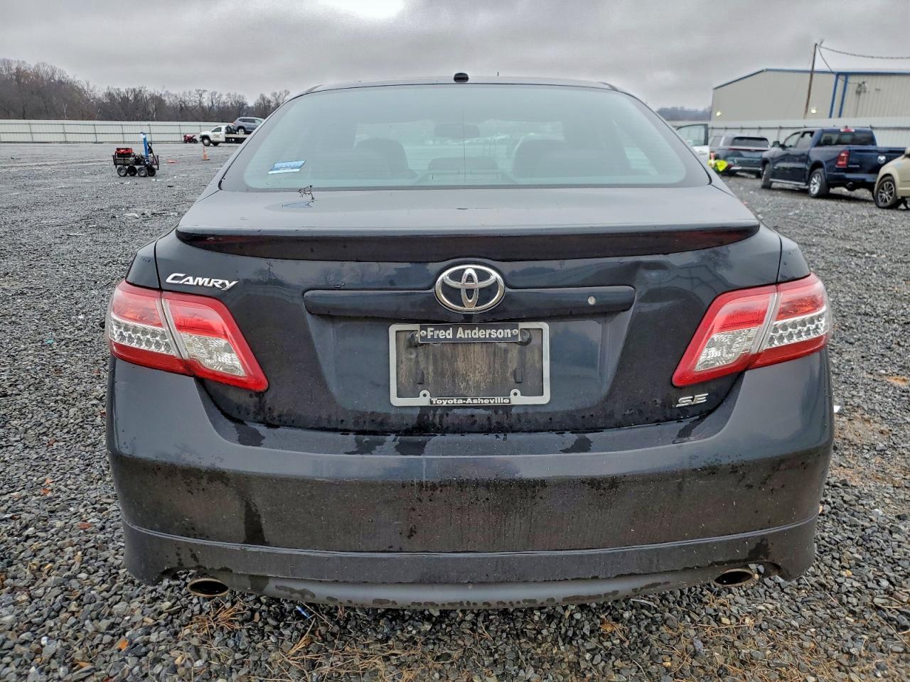 2010 Toyota Camry Se - Image 6