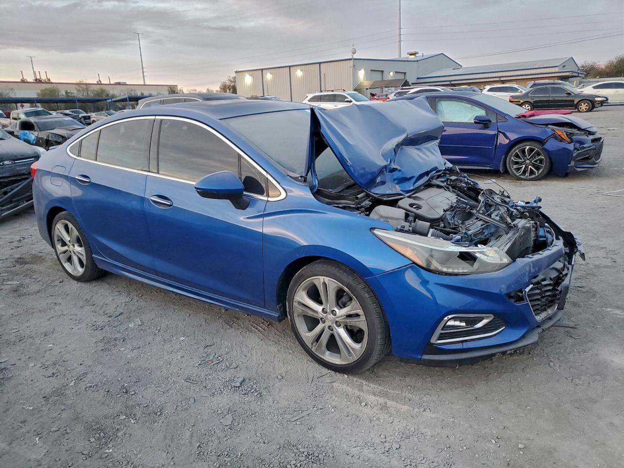 2017 Chevrolet Cruze Premier - Фото 4