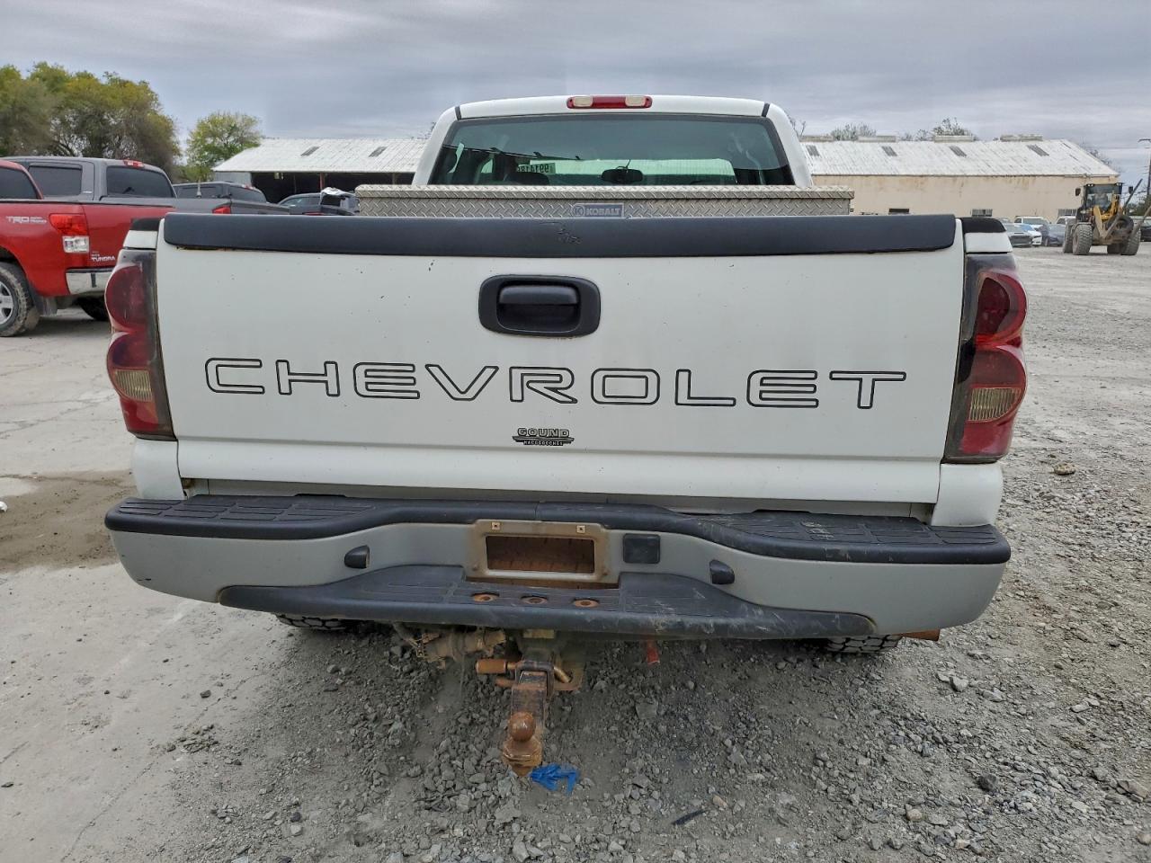 2004 Chevrolet Silverado K1500 - Image 6