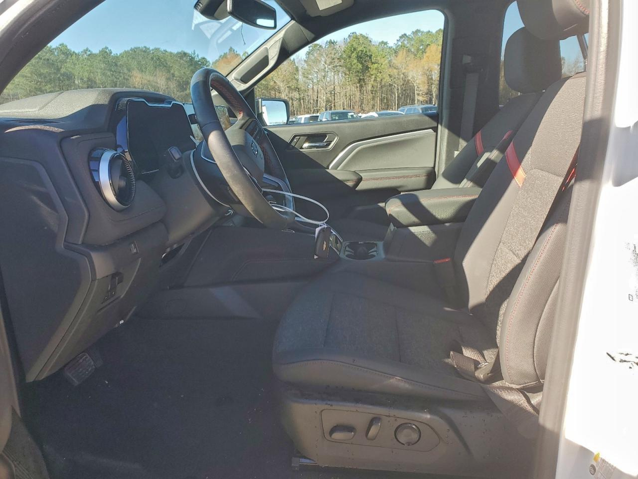 2023 Chevrolet Colorado Z71 - Фото 7