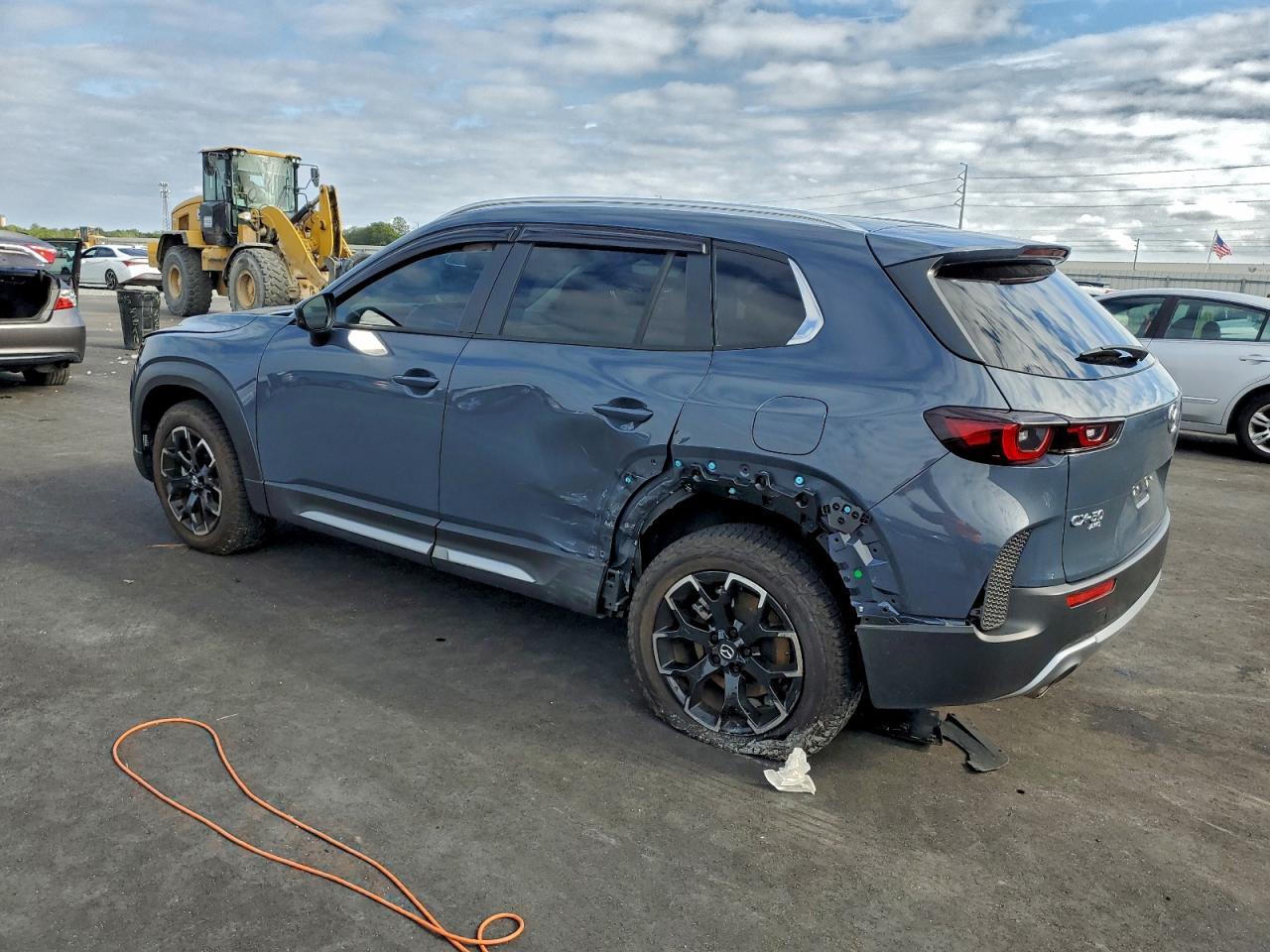 2024 Mazda Cx-50 - Image 2