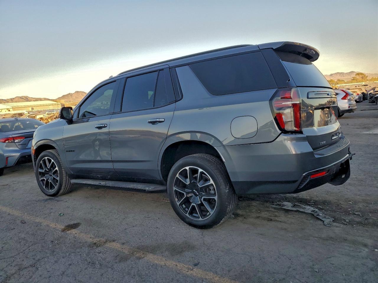 2021 Chevrolet Tahoe C1500 Rst - Фото 2
