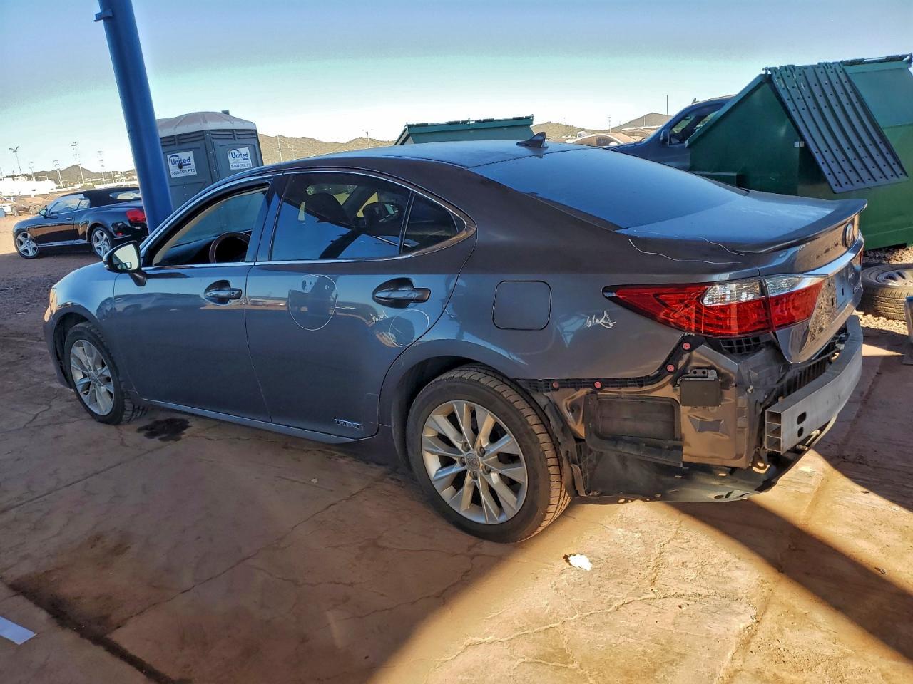 2013 Lexus Es 300H - Image 2