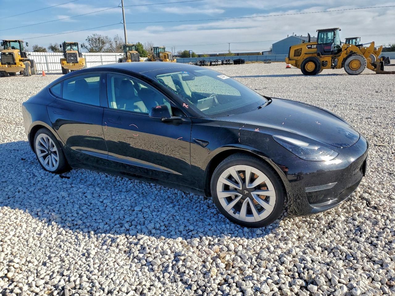 2023 Tesla Model 3 - Image 4